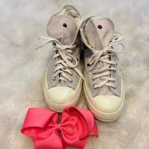 Cute sneakers, great for outdoors!